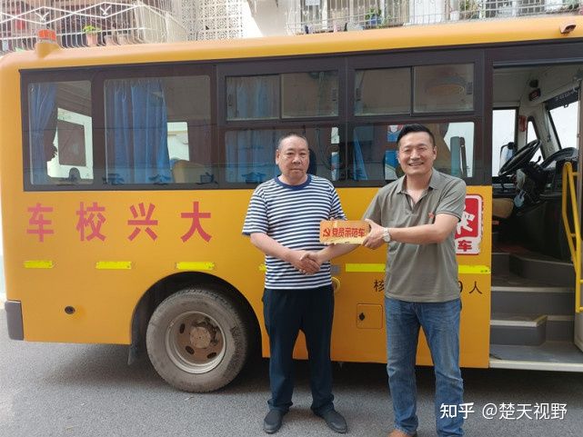 鄂州大兴联运推出“党员示范车”,打造靓丽的城市风景线 鄂州大兴联运推出“党员示范车”,打造靓丽的城市风景线